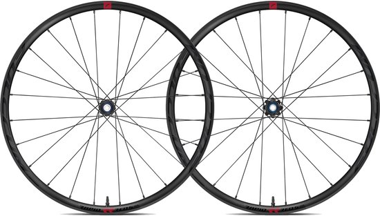 Paire De Roues 700 Disc Avec Pneus Neufs - RODISC700189