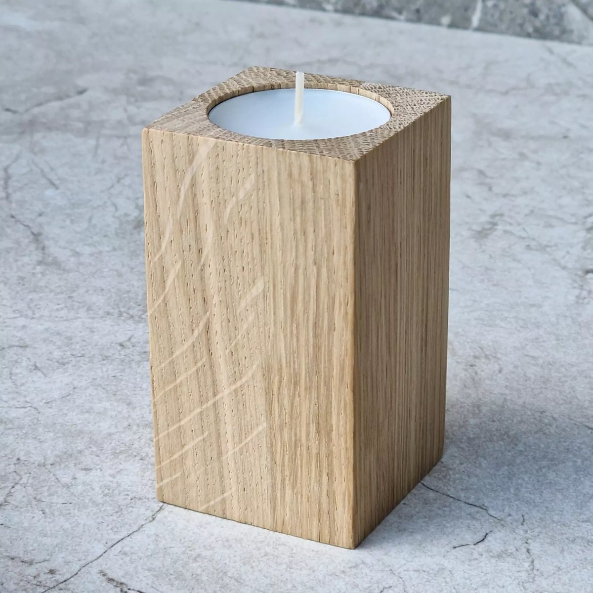 Hocho Eikenhouten Waxinelichthouder – 50x50x90 mm – Tijdloos Design Houtkleur