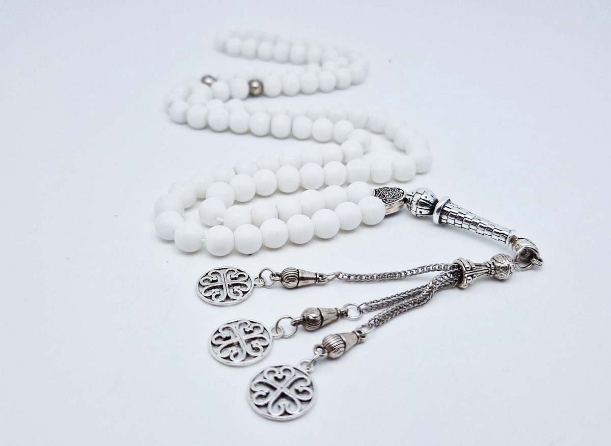 Handgemaakte tesbih "Tasbih" natuursteen "Mat Witte agaat" - Aantal kralen 99 - Diameter kralen 8MM - met metaal tassel "Arabesk" - Een mooi cadeau