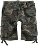 Voorkant van camouflage cargo shorts met meerdere zakken en verstelbare zomen.