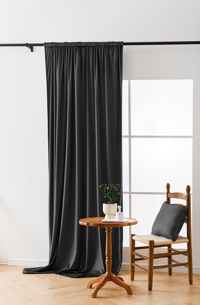 My Ninki ® Donker Antraciet Verduisterend Fluweelgordijn voor Slaapkamer en Woonkamer met Plooiband, 140 x 250 cm zwart