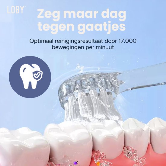Close-up van een tandenborstelkop met waterstralen die op glanzende witte tanden spuiten.
