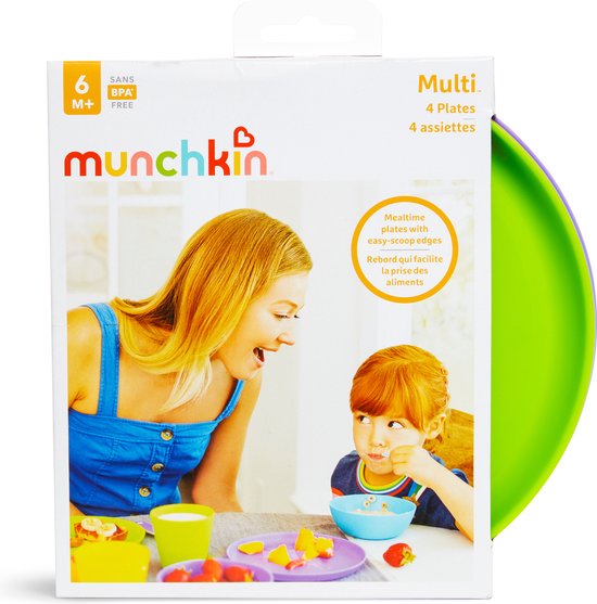 Verpakking van Munchkin bordjes met een afbeelding van een moeder die haar kind eten geeft. De tekst 'Mealtime plates with easy-scooop edges' is zichtbaar.