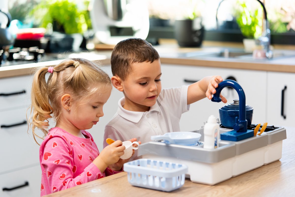 Klein Toys Miele speelgoed spoelbak met waterfunctie en kookplaat - blauw grijs — afbeelding 12