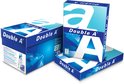 Twee dozen Double A A3 papier. Een doos staat rechtop, de ander ligt op zijn zij. Beide met blauwe achtergrond en grote witte 'a'.