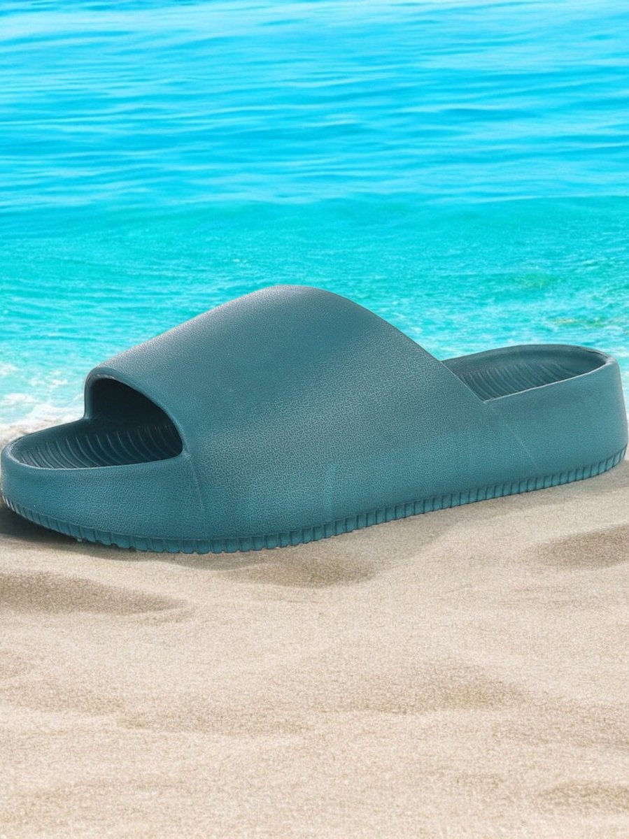 Merkloos Unisex slippers effen groen 41 (advies bestel 1 maat groter)