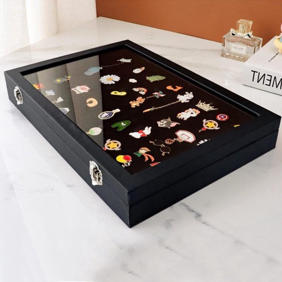 Flybold Pin Vitrine Schwarz - UV-geschützt Für Abzeichen & Medaillen 48x36x48cm