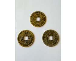 Deze drie XL Chinese geluksmunten zijn krachtige Feng Shui-talismannen die symbool staan voor rijkdom, bescherming en voorspoed. geluksbrenger