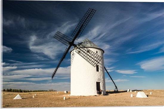 Acrylglas - Witte Molen onder Sluierbewolkin, Nederland - 60x40 cm Foto op Acrylglas (Wanddecoratie op Acrylaat)