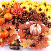 156 stuks herfstige Thanksgiving-decoraties, namaakmini-pompoenen, -dennenappels, -herfstbladeren en -eikels, zonnebloemen en rode bessen, Thanksgiving, feestartikelen