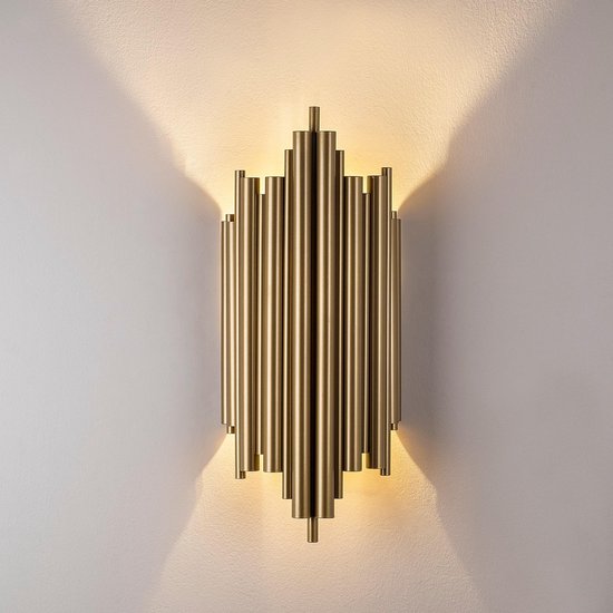 Verlichting - Wandlamp Luciana in Goud Metaal - Afmetingen 18x8x40cm - Stijlvolle Verlichting voor Elk Interieur