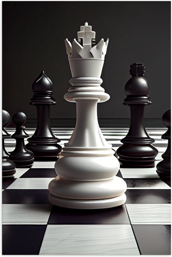Poster (Mat) - Zwarte Schaakstukken om Witte Koning op Schaakbord (Zwart-wit) - 60x90 cm Foto op Posterpapier met een Matte look
