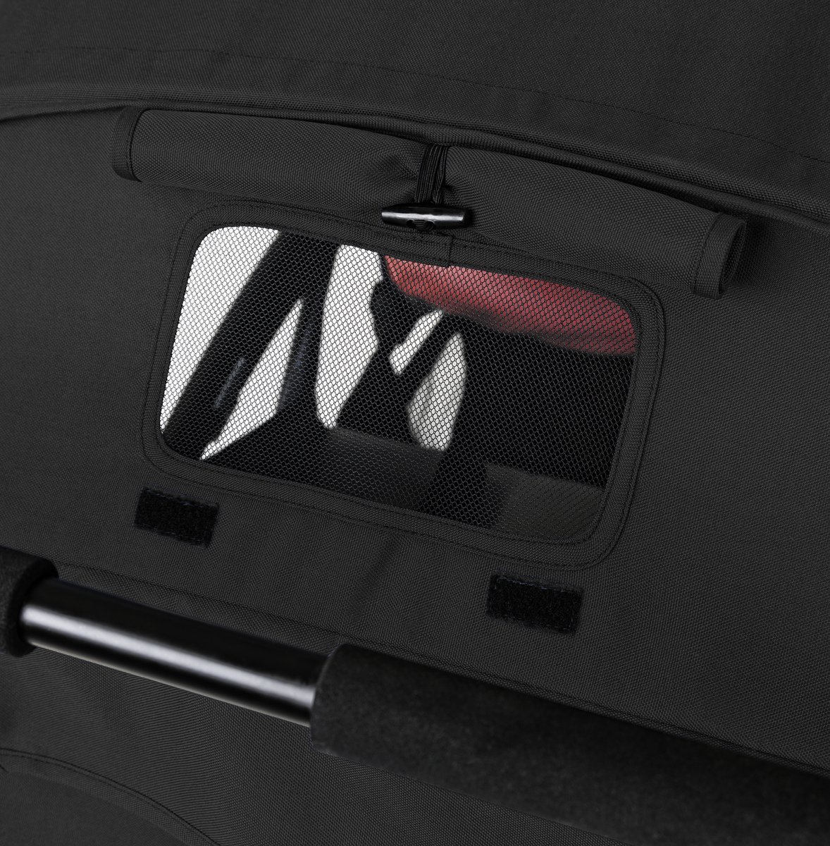 Foundations Gaggle Odyssey Poussette quadruple 4 places avec auvent et  sièges bancs anti-UV, harnais 5 points pour plus de sécurité, frein à pied,  roues sans chambre à air absorbant les chocs (rouge/noir) 