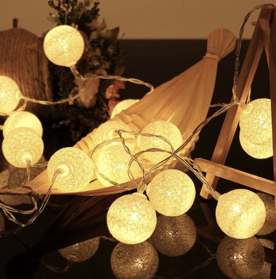 CB-Goods Cotton Ball Lights – Lichtslinger – LED Lampjes Slinger – 40 Cotton Balls – Wit - TikTok - Kerstmis - Kerstverlichting - Kerstboom - 6 meter