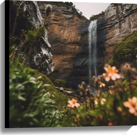 Canvas - Bergen - Waterval - Bloemen - Planten - 60x60 cm Foto op Canvas Schilderij (Wanddecoratie op Canvas)