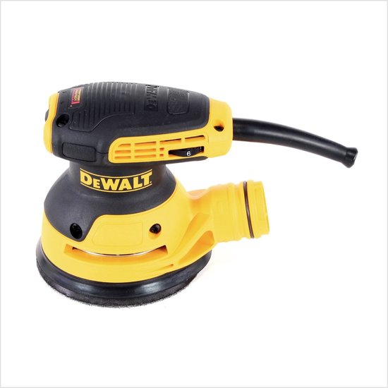 Gele DeWalt excentrische schuurmachine met zwarte ribbelhandgreep en stofafzuiging.