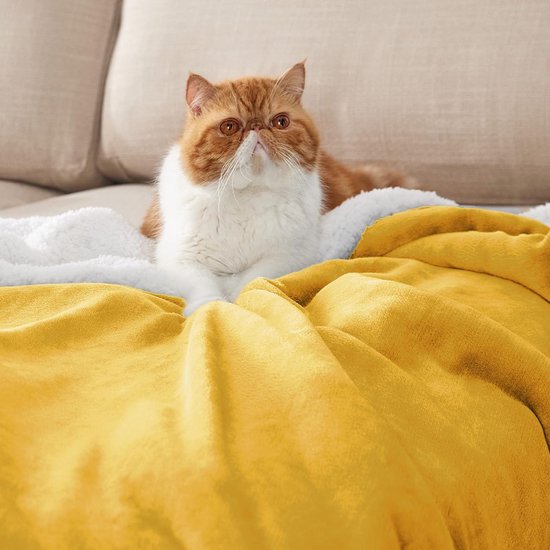 Couverture câline Fluffy Sofa Throw Jaune - Petite couverture de canapé  comme... | bol.com