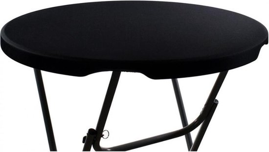 Zwarte ronde tafel met zwart tafelkleed, de poten van de tafel zijn zichtbaar.