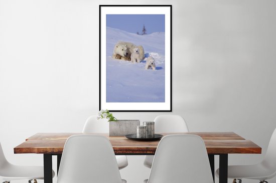 Ours polaire avec deux petits ludiques dans la neige 60x90 cm