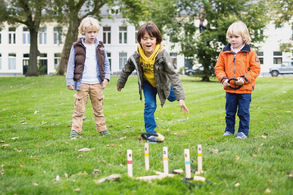 BS Toys Ringwerpen Werpspel - Buitenspeelgoed vanaf 6 Jaar - Ring Gooien - Werpspel kinderen - 5 Ringen - 50x50x10 cm - Ring Toss - Werpspel hout - Spelletjes kinderen - Buiten speelgoed - Buitenspel - Buiten Spellen - Tuin Speelgoed - Cadeau kind — afbeelding 10