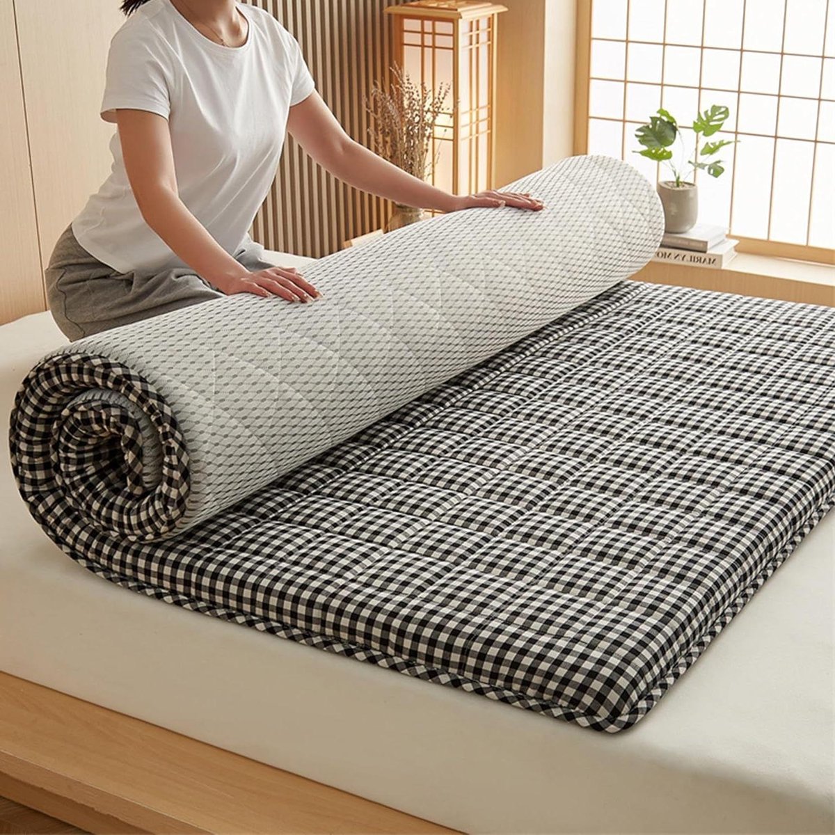 Japanse Futon Matras - Opvouwbaar Vloermatras - Comfortabel Slapen - Ergonomisch Ontwerp - 200x220x5cm - Zwart