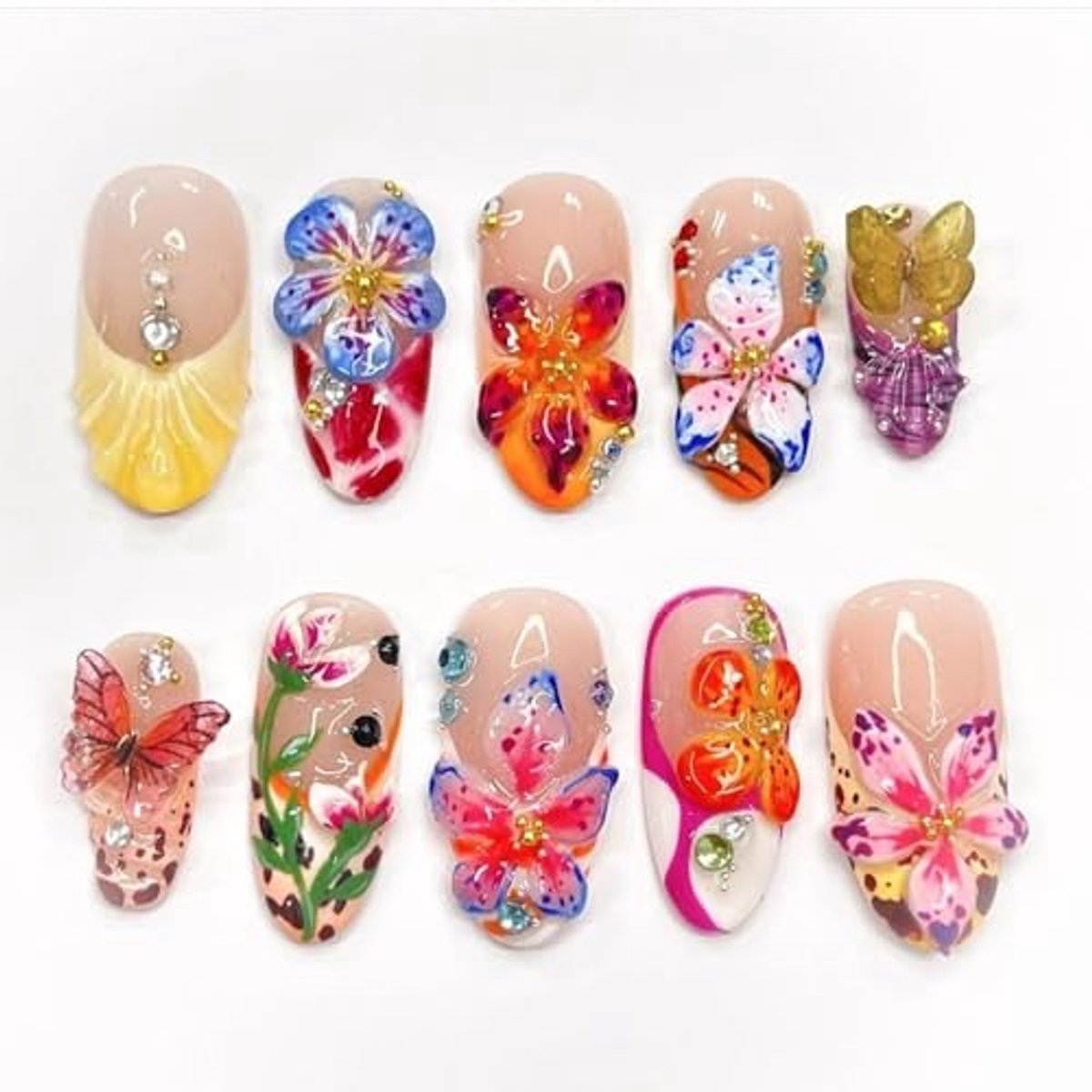 Dailygoods - 24 Stuks 3D Tropische Bloemen Press on Nails met Vlinderbloemen