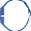 Zijaanzicht van een blauw Adidas horloge met blauwe band en zilverkleurige sluiting.
