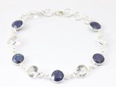 Zilveren armband met blauwe saffier en bergkristal