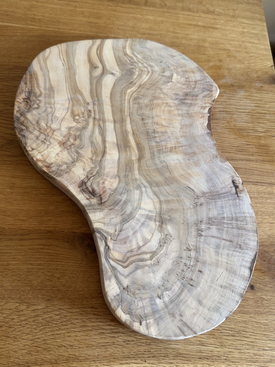 Olivenholz Erleben - Snijplank rustiek - Olijfhout - Grote Snijplank - 30-34 cm - Borrelplank Hout