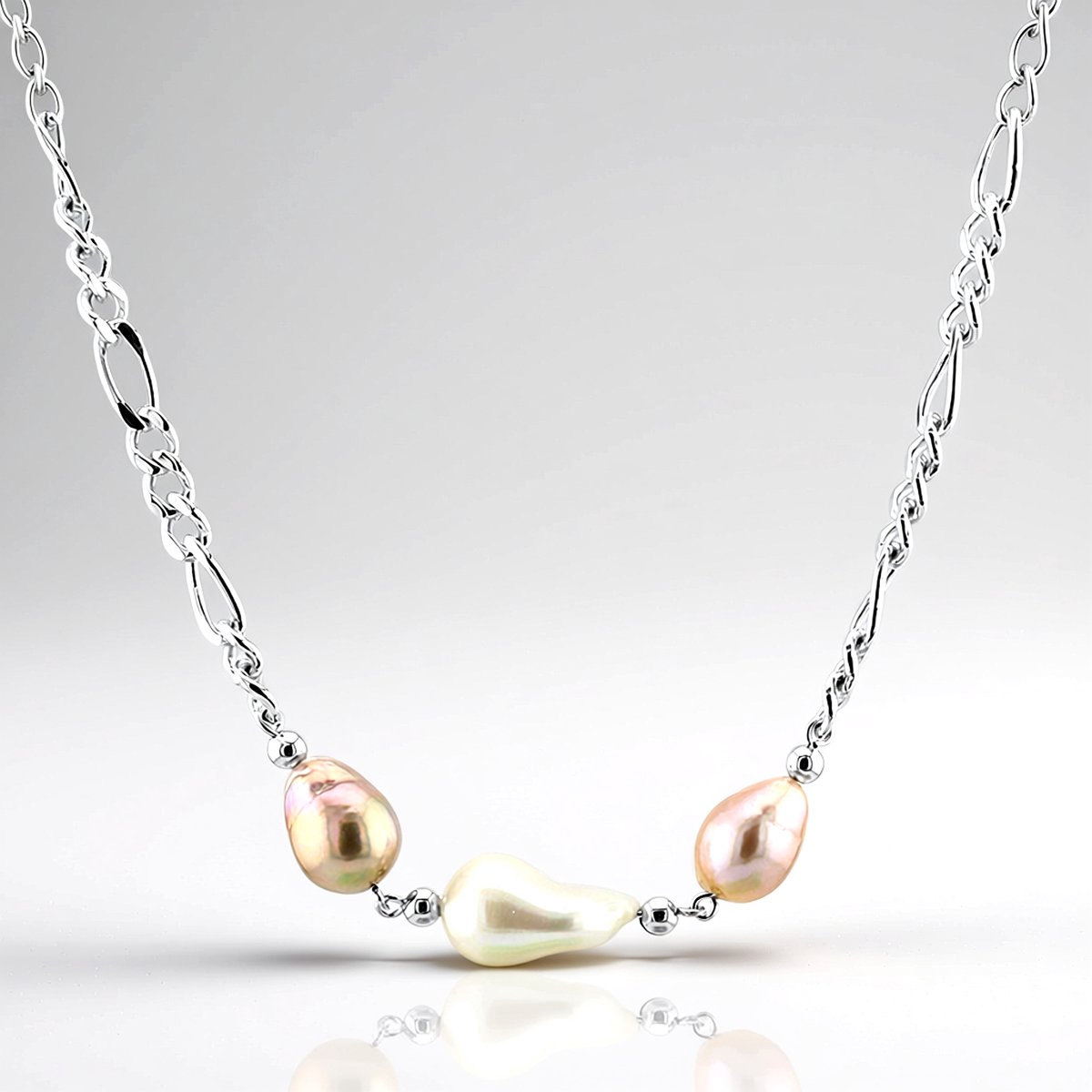 Cavill - Zilveren Halsketting - 925 Sterling Zilver - Witte Zoetwater Kweekparel Fancy Slijpsel - Luxe Druppelvormig Parel Collier Vrouw