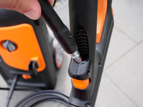 Hogedrukreiniger - Krachtige reiniger - Terras en auto - Hoge waterdoorloop - 135 bar druk - Zwart — afbeelding 2