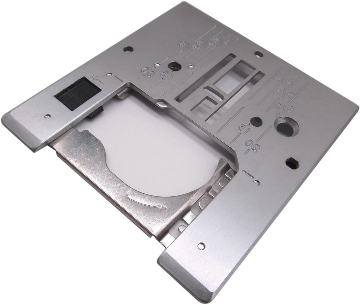 Naaldplaat Naaimachine - Onderdeel Naaimachine - Precisie Naaien - Brede Compatibiliteit - 38 x 30 x 2.5 cm - Metaal