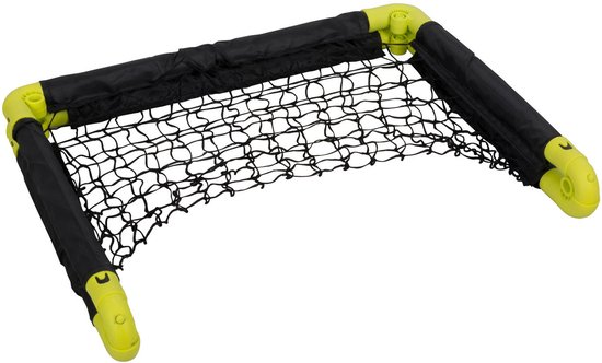 Zwart en geel opvouwbaar voetbaldoel met zwart net.