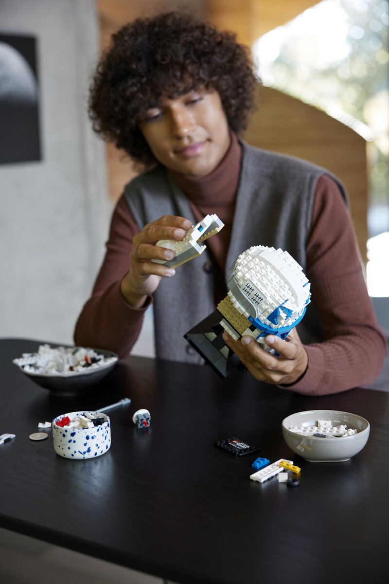 LEGO Star Wars Captain Rex Helm Set voor Volwassenen, The Clone Wars Collectible - 75349 — afbeelding 2