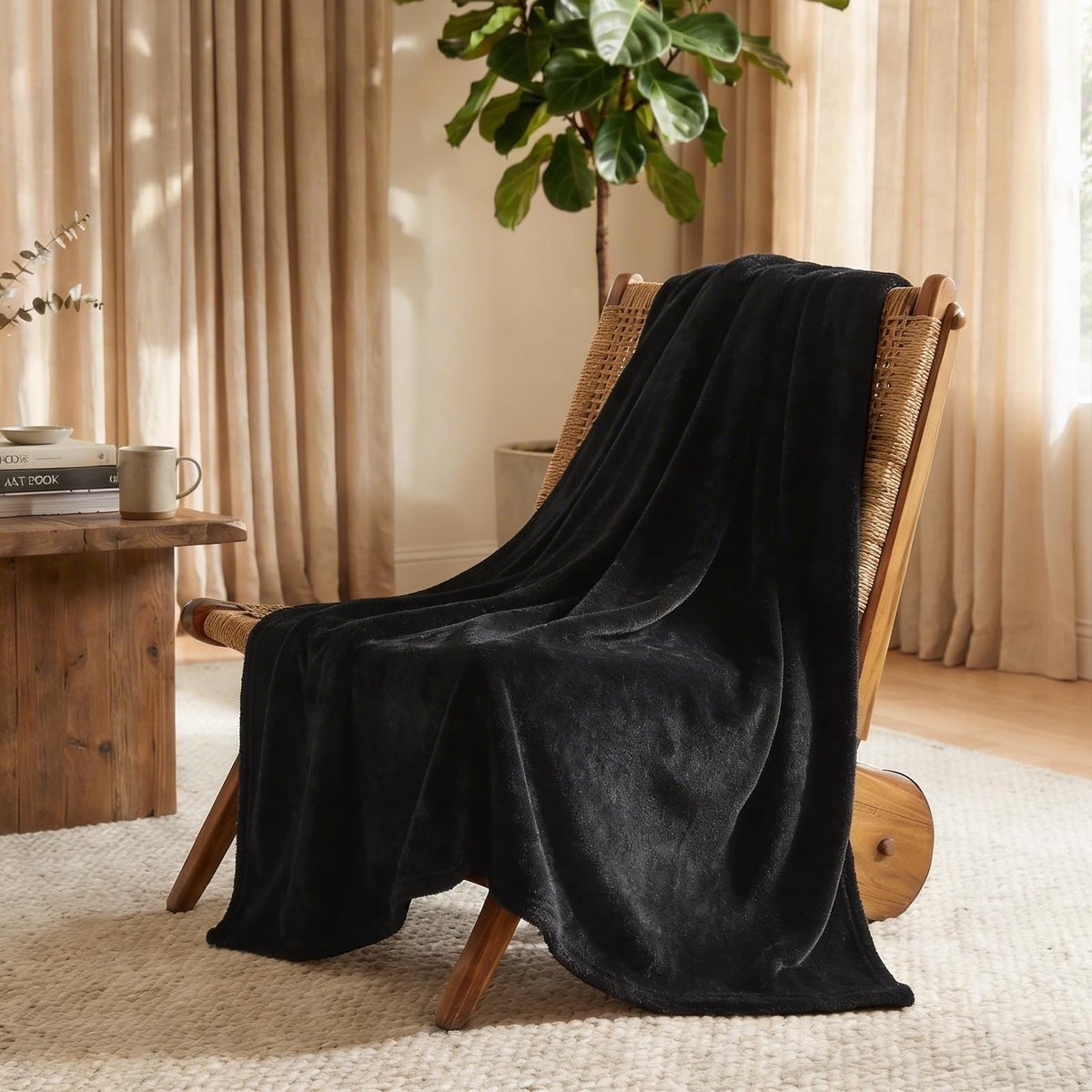 Dailygoods - Dailygoody - Deken - Flanel fleece - Warm en zacht - Zwart - Ademend en omkeerbaar - Perfect voor eenpersoons- en tweepersoonsbedden - 150 x 200 cm