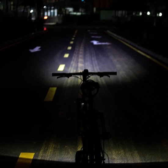 Fietslamp Koplamp - Dynamo Verlichting - Veilig Fietsen - Permanente Parkeerfunctie - 10x6x6 cm - Zwart — afbeelding 3