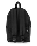 Zicht op de achterkant van een zwarte Eastpak Day Pak'r Pro rugzak.