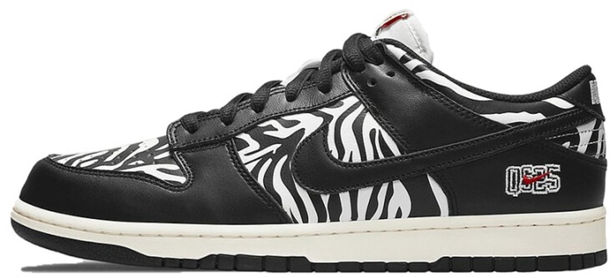 Nike SB Dunk Low OG QS Quartersnacks Zebra