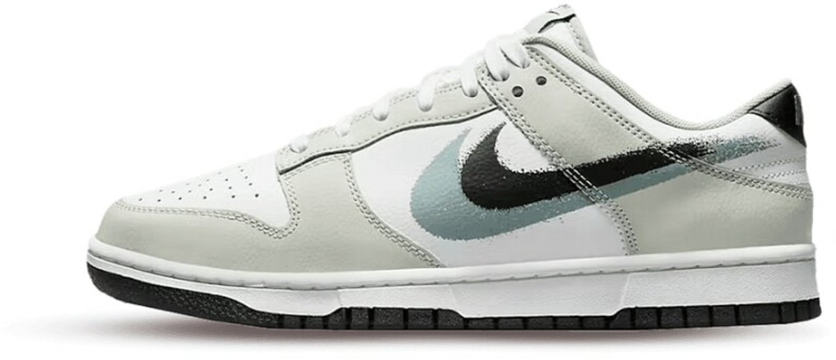 Nike Dunk Low Spray Paint Swoosh Grijs