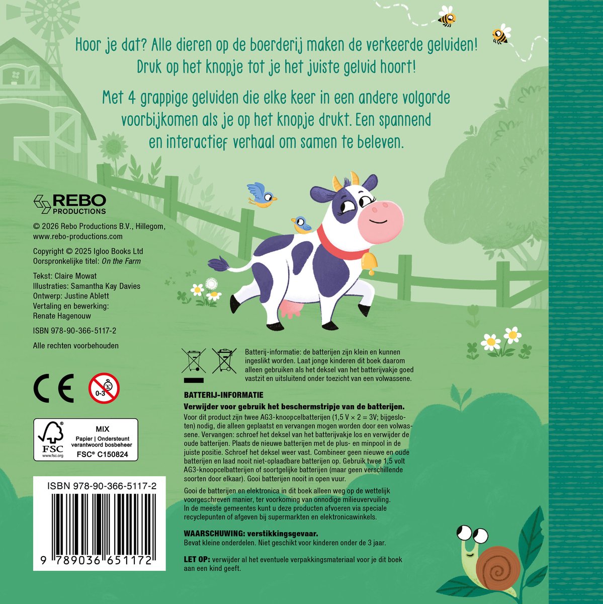 Vrolijke koe met bel en vlinder op de rug, met een boerderij op de achtergrond. Tekst: 'Op de boerderij'.