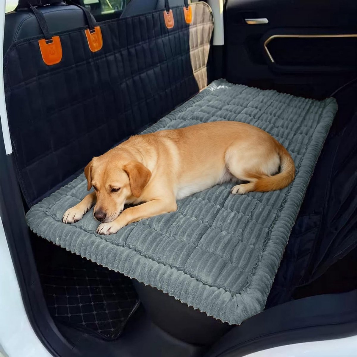 Hondendeken voor achterbank 137 x 62 cm - Zachte, antislip hondenmat voor grote honden, gemakkelijk schoon te maken en krasbestendig