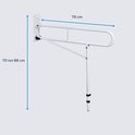 Wit opklapbare toiletbeugel met steunpoot. Afmetingen: 76 cm breed, 70 tot 86 cm hoog.