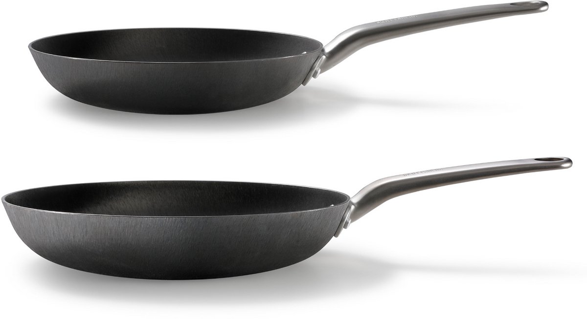 Skottsberg - 2 delige Koekenpannen set - Cast Iron - 24 & 28 cm Gietijzer – PFAS vrij - Geschikt voor inductie, BBQ en open vuur