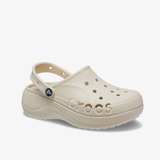 Crème Crocs Baya Platform Clog met band aan de hiel, ventilatiegaten en platformzool.