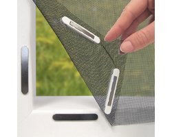 Magnetisch raamhor - Muggenhor voor thuis - Voorzien van een innovatief magnetisch bevestigingssysteem - Fijnmazig glasvezelgaas - Geschikt voor ramen tot 150x130 cm - Bevat 12 magneten - Eenvoudige installatie - Geen boren of schroeven nodig.