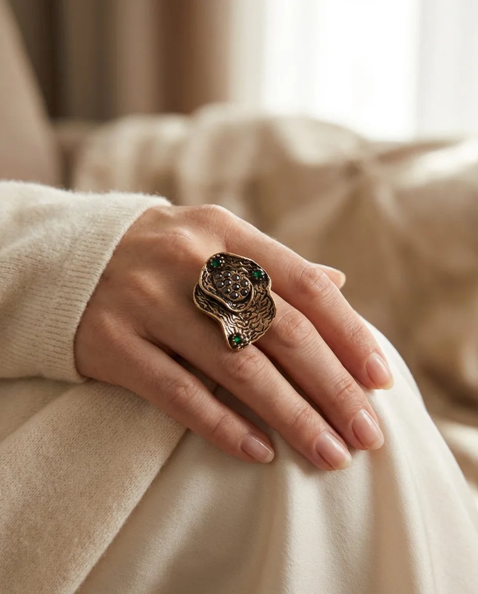 Dorvina Bronzen Dames Ring Sieraad Margazit en Groen Steen Bewerkt Levha Model Verstelbaar Vintage Ring