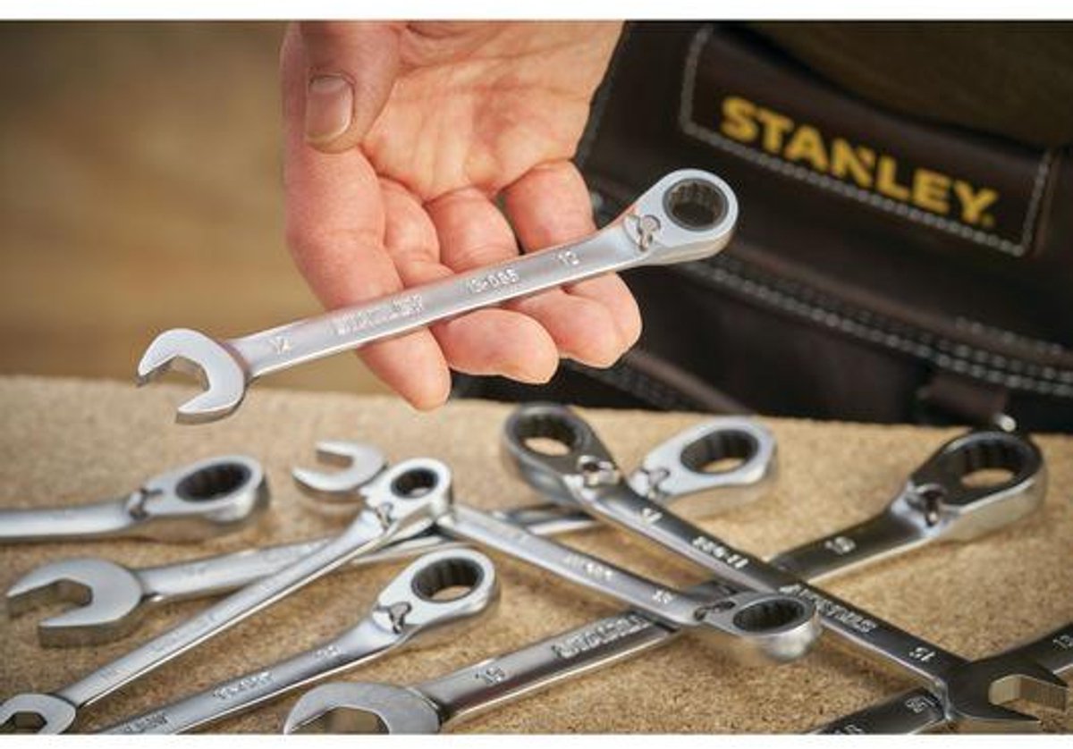 Stanley - FATMAX Omkeerbare Ringsteeksleutel met ratel 17mm - Steeksleutel - Sleutelgereedschap - 1 Stuk(s)