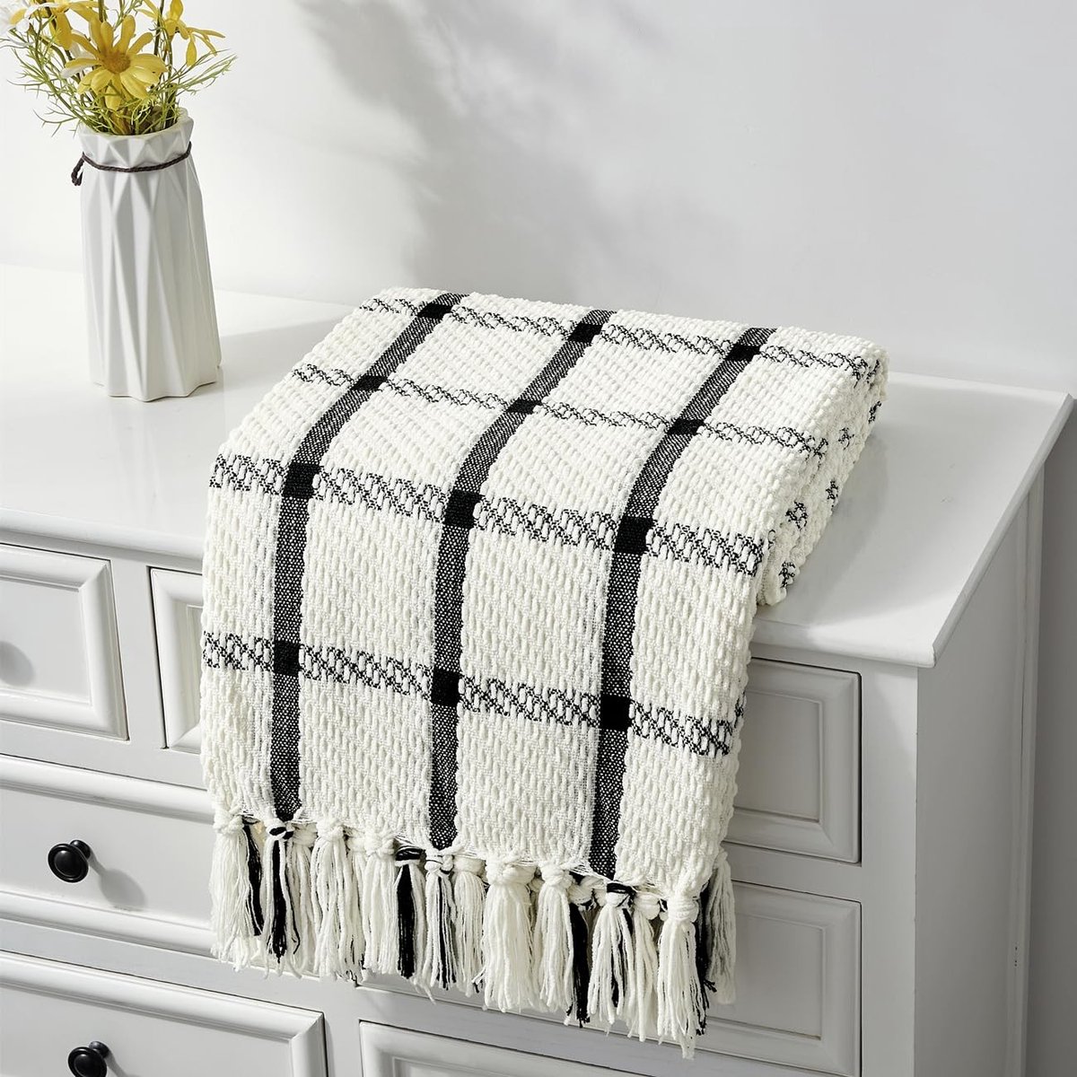 NTH products- Plaid 127x152 cm - Lichtgewicht Ademend - Zacht en Warm - Decoratieve Deken - Imitatie Kasjmier - Franjes - Woondeken