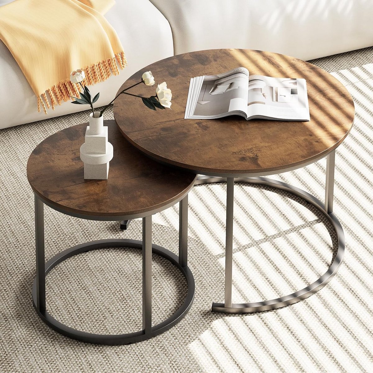 Nesting Ronde Tafel Set van 2 Bijzettafels met Stevig Metalen Frame | Rustiek Bruin Modern Industrieel Design voor Woonkamer en Slaapkamer