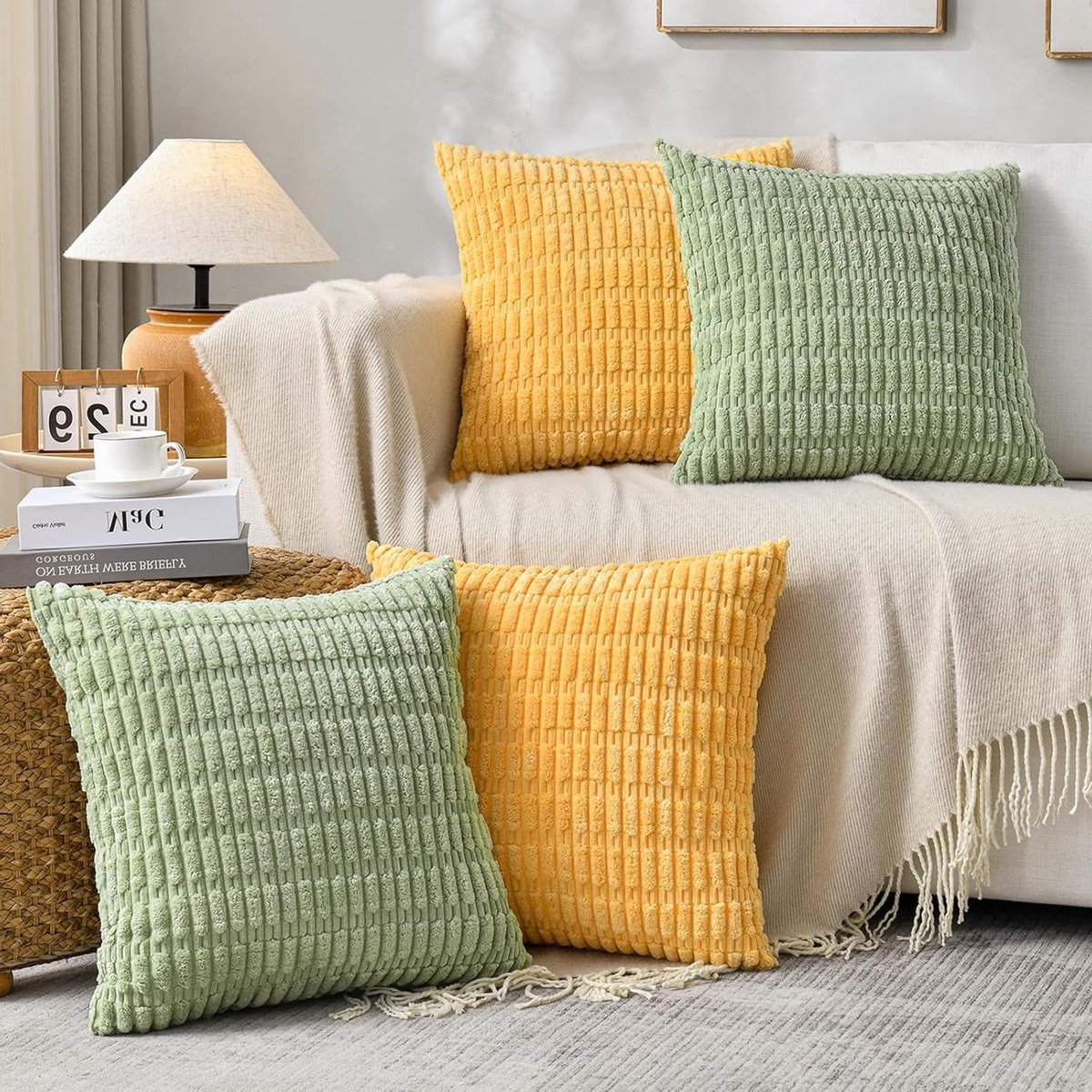 Kussenhoezen Set - Boho Decoratie - Bank Zetel - Zacht Corduroy Materiaal - 4 Stuks 45x45cm - Geel Groen